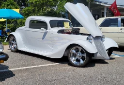 whhite-cruise-in-alt